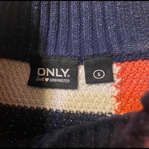 Colorful Checkered Sweater - Picture 2 of 2